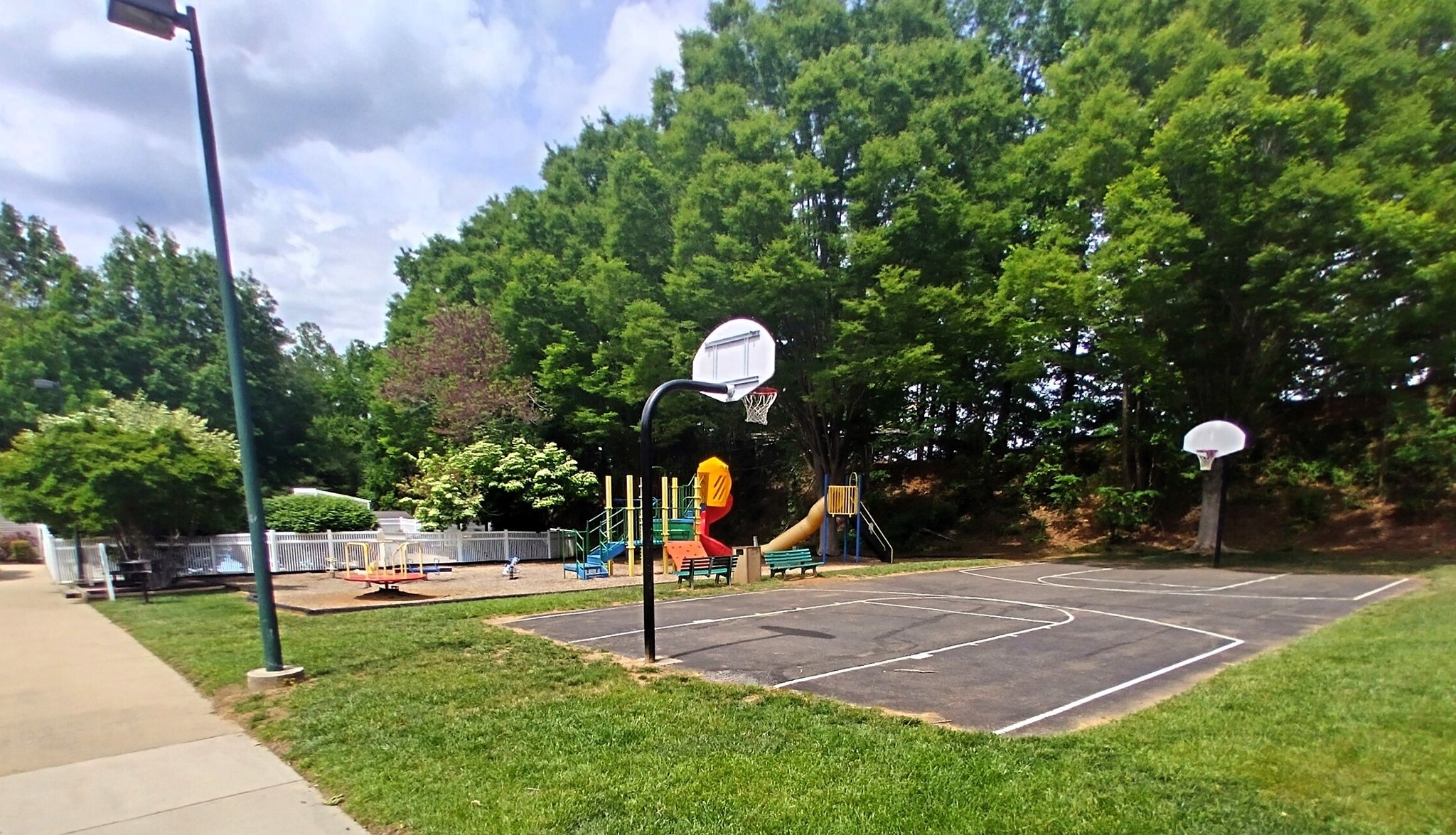 Lynchburg Apartment: 600 Reusens Rd
