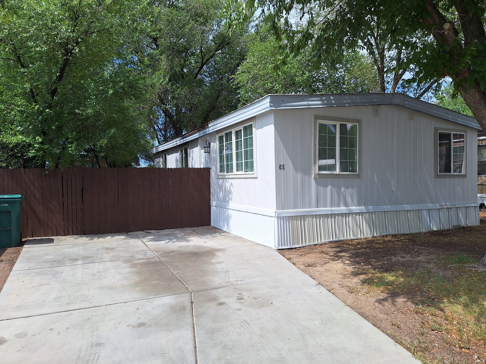 Fountain House: 512 Windsor Lane