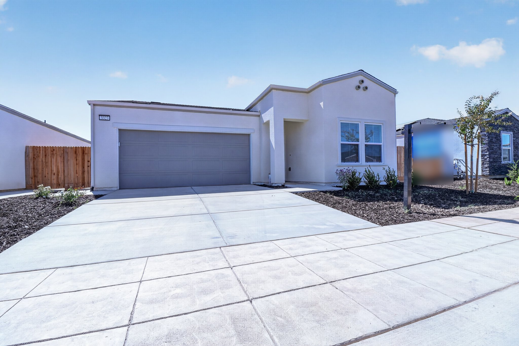 Fresno House: 3323 N Contessa Avenue