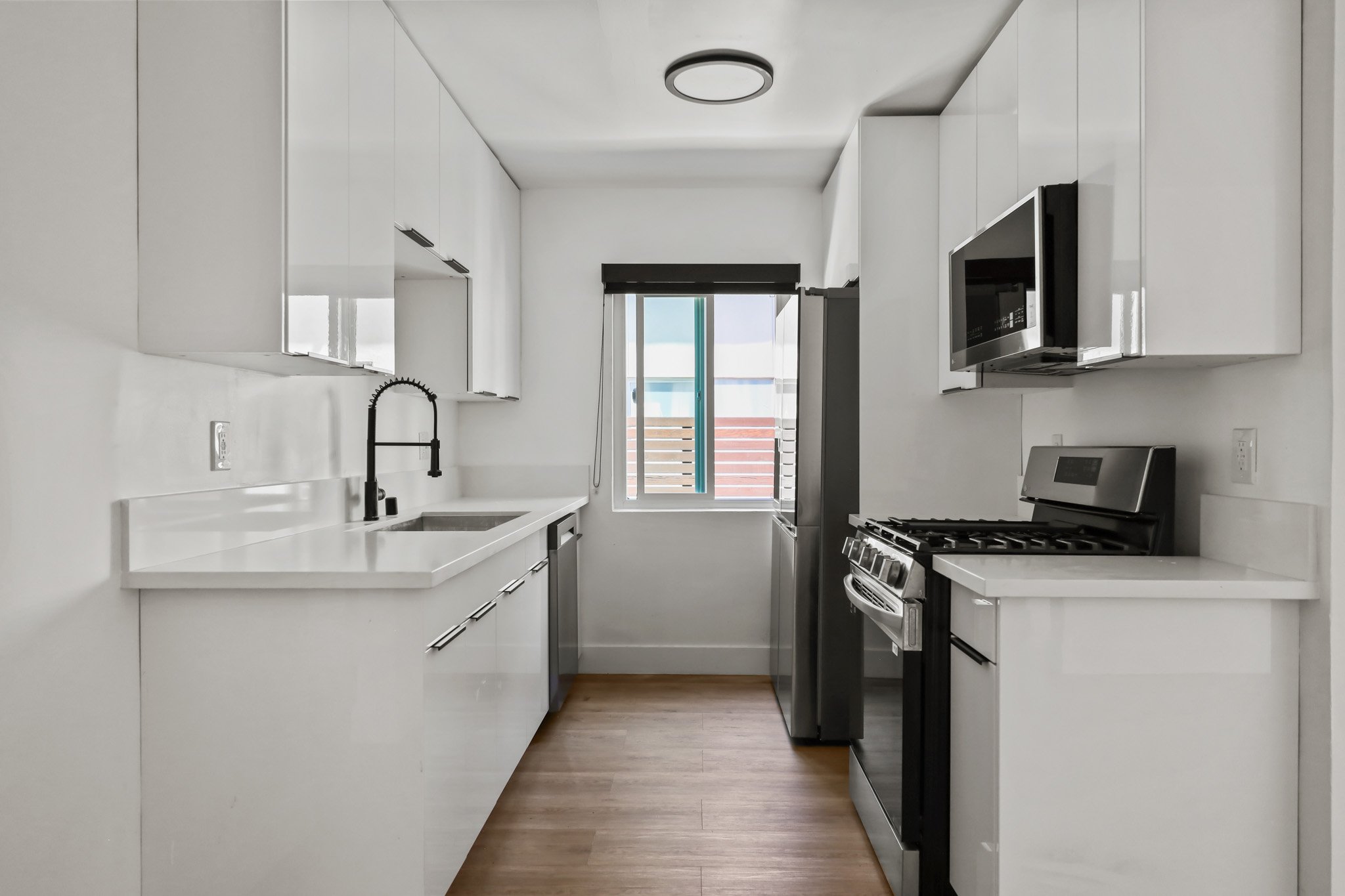 Los Angeles Apartment: 2034 s Garth Avenue