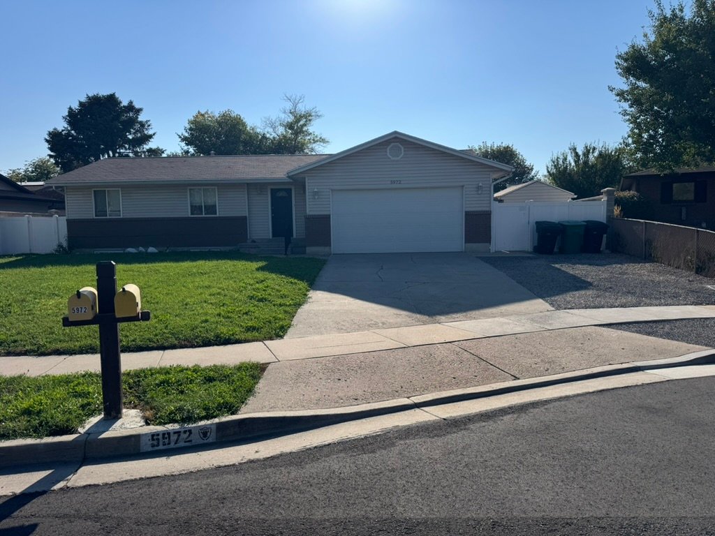 Salt Lake City House: 5972 S Roanoke Dr