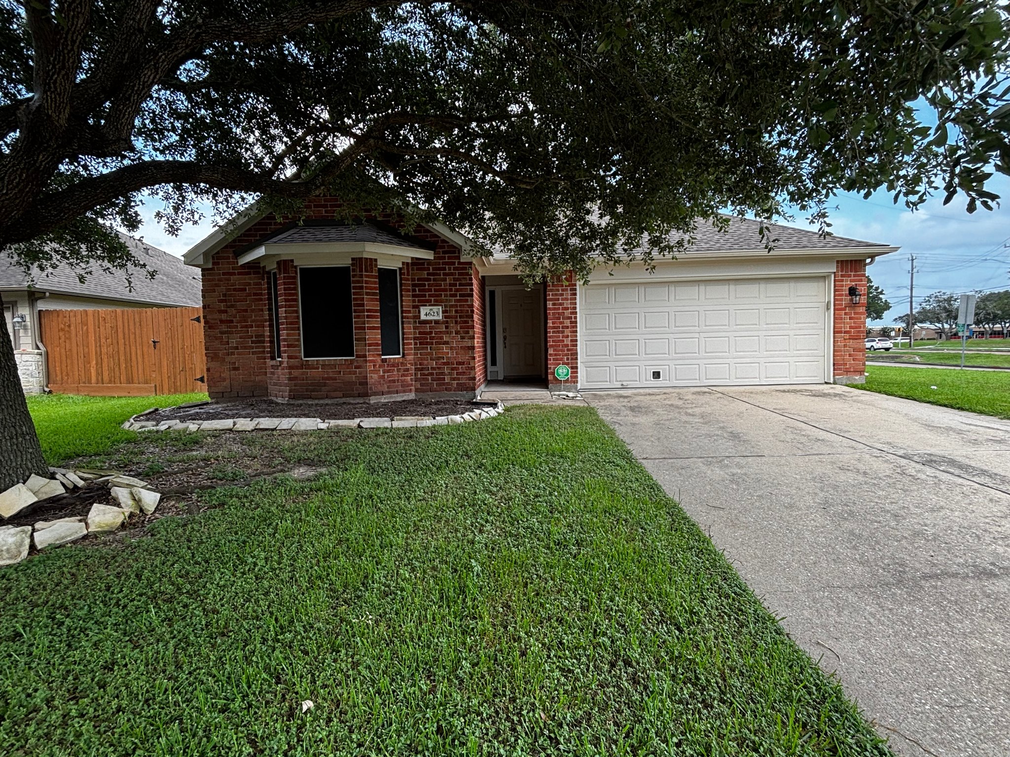 Pasadena House: 4623 Village Park Drive