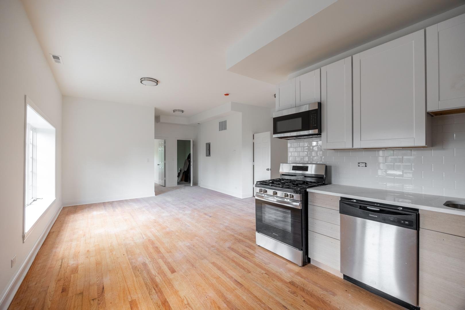 Chicago Condo: 3109 N Harding