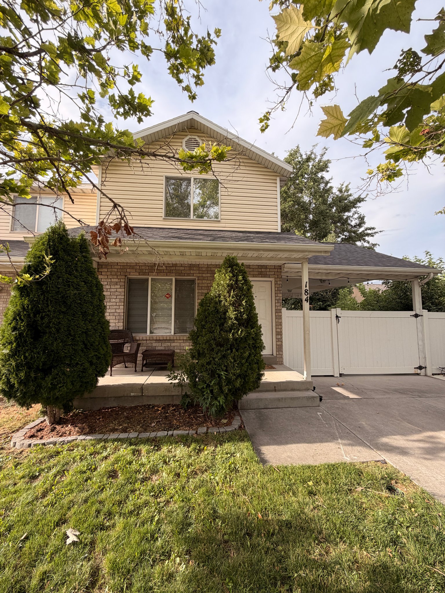 American Fork Townhome: 184 W Pacific Dr