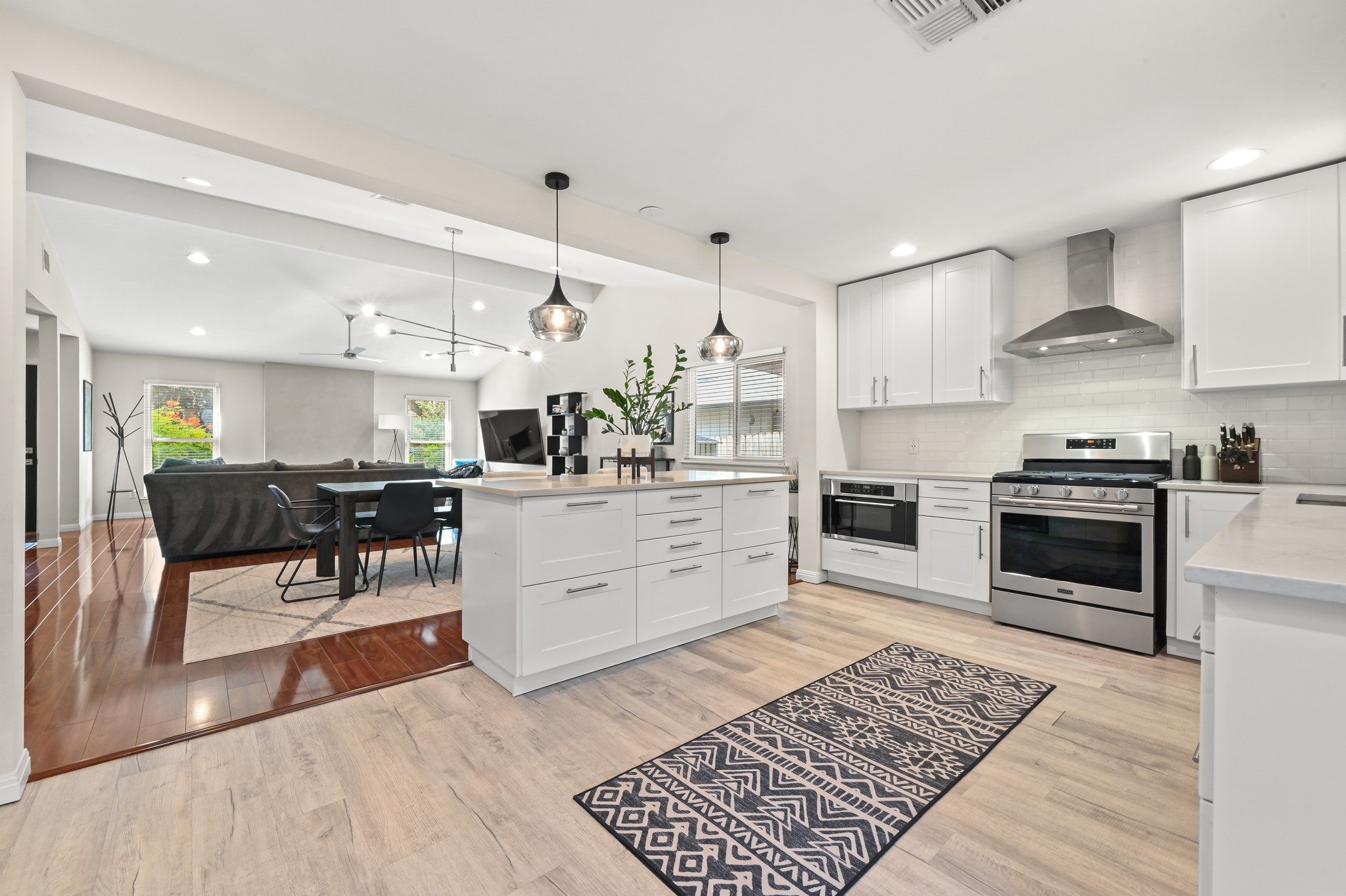 Austin House: 7806 Lowdes Dr