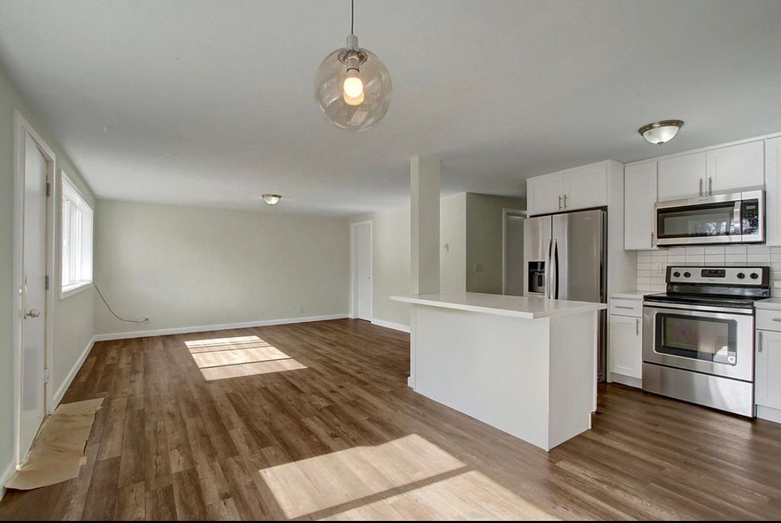 Seattle Apartment: 1436 NW 60th Street