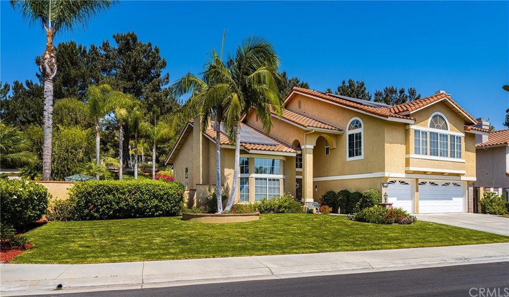 Yorba Linda House: 5860 Vista del Mar