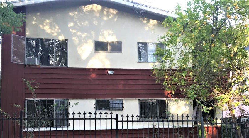 Los Angeles Apartment: 838 North Hayworth Ave