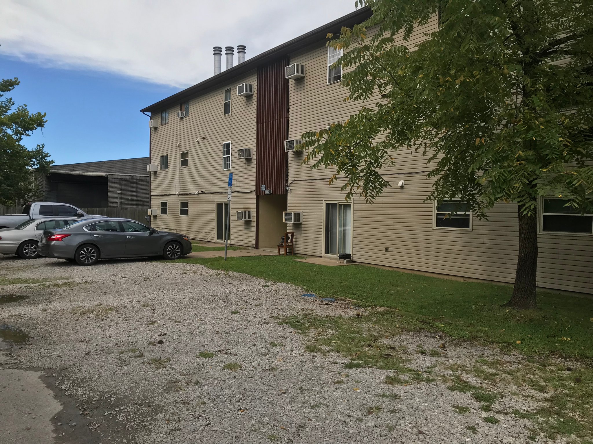 Charleston Apartment: 4920 Lancaster Ave