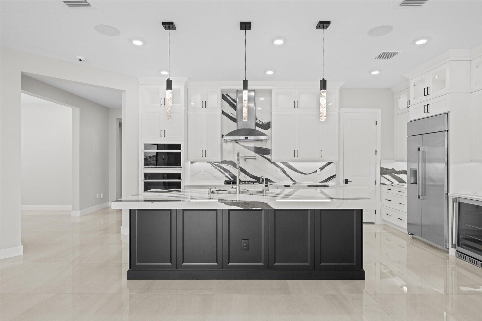 Westlake House: 15664 Merritt Drive