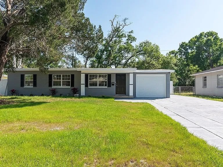 Tampa House: 1710 W Ferris Ave