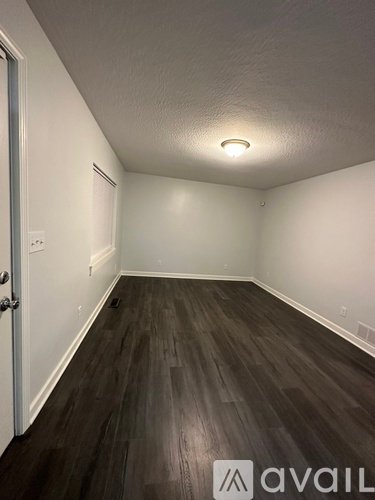 Columbus House: 1253 Briarwood Avenue