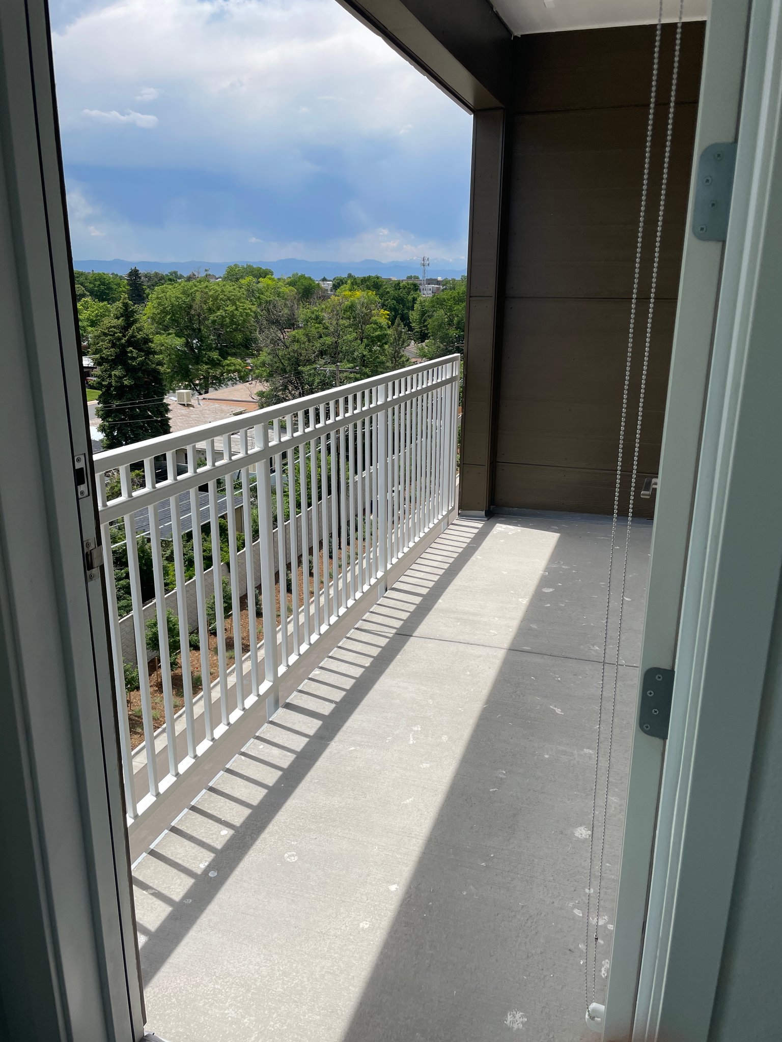 Aurora Single Room: 12600 E Colfax Ave
