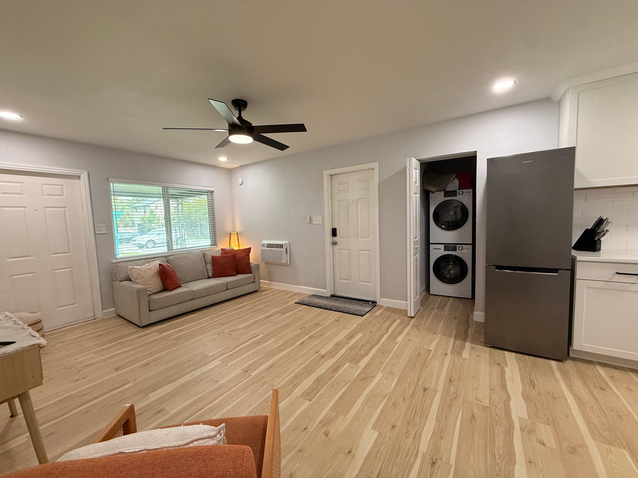 Saint Petersburg Apartment: 240 30th Ave N