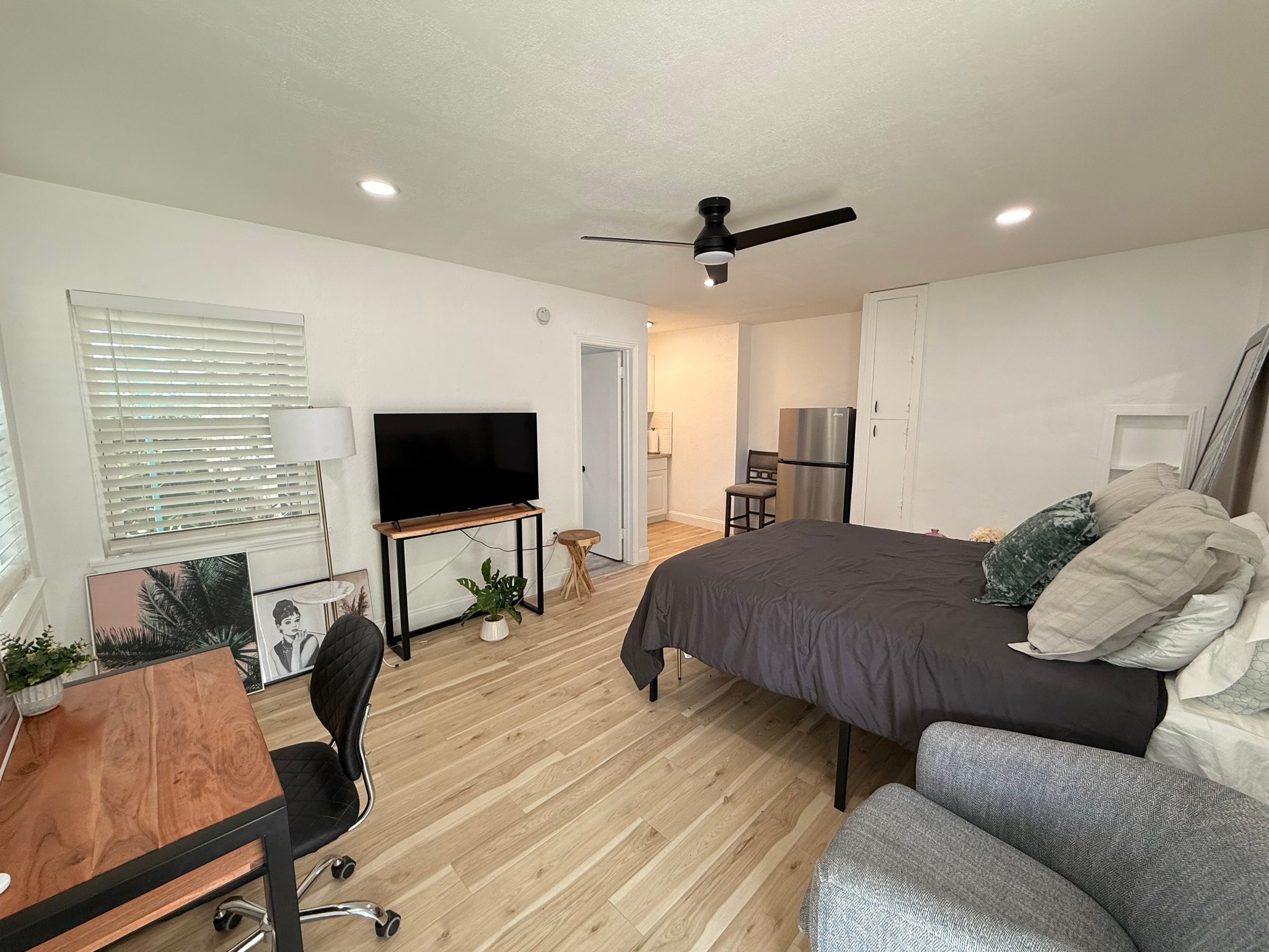 Saint Petersburg Apartment: 232 30th Ave N