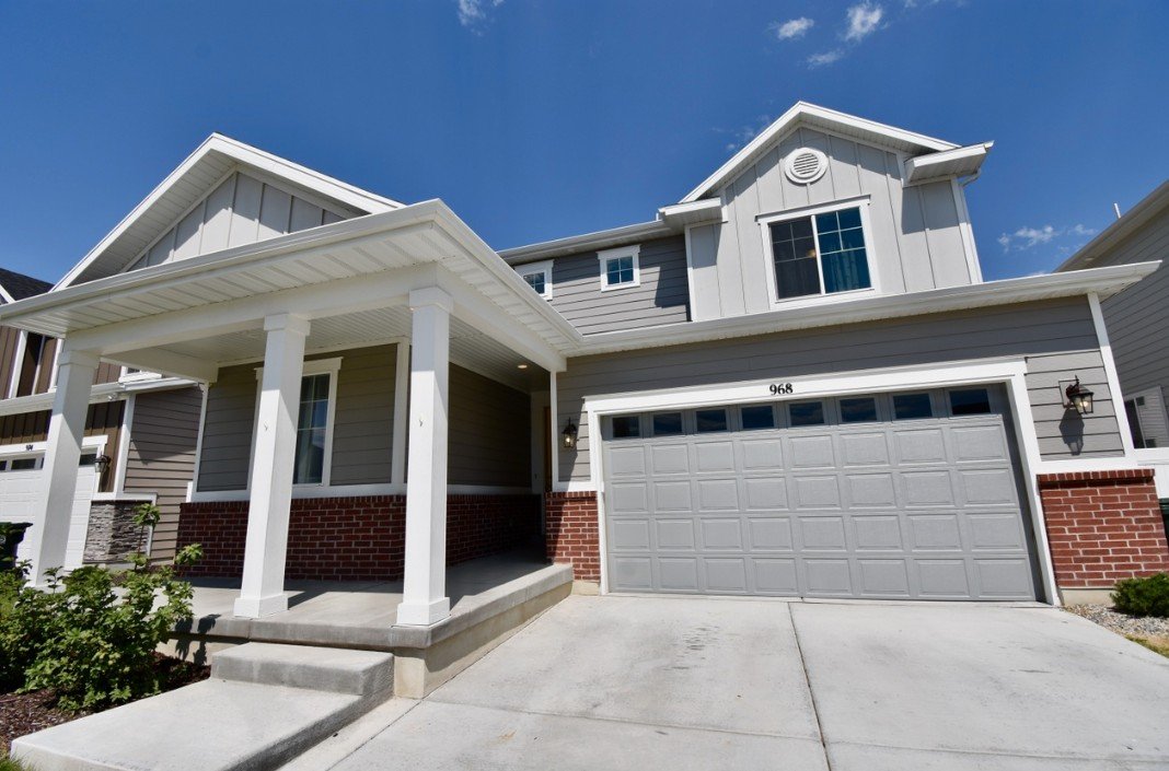 South Salt Lake House: 968 W Spruce Willow Way