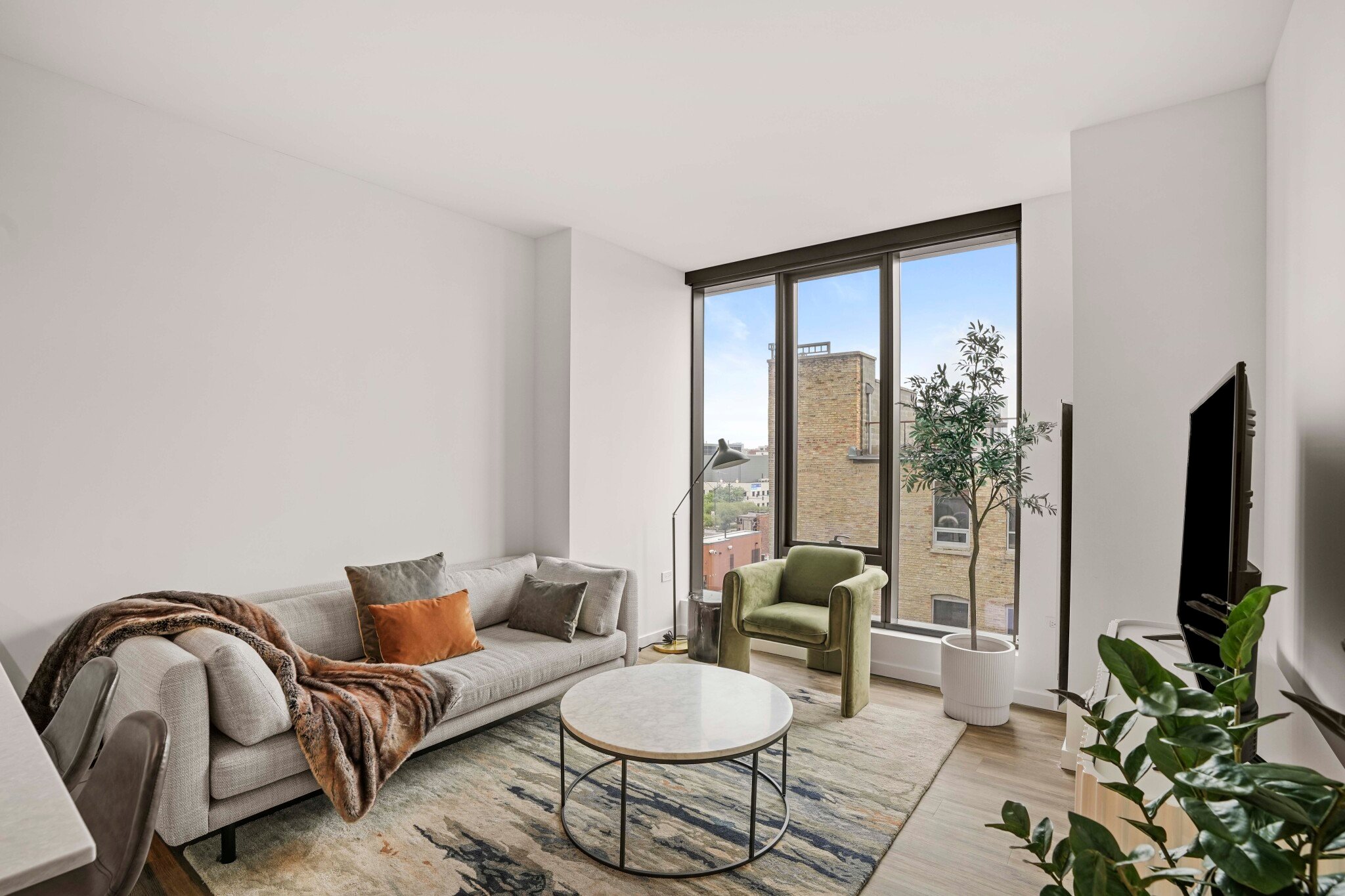 Chicago Condo: 168 N Aberdeen St