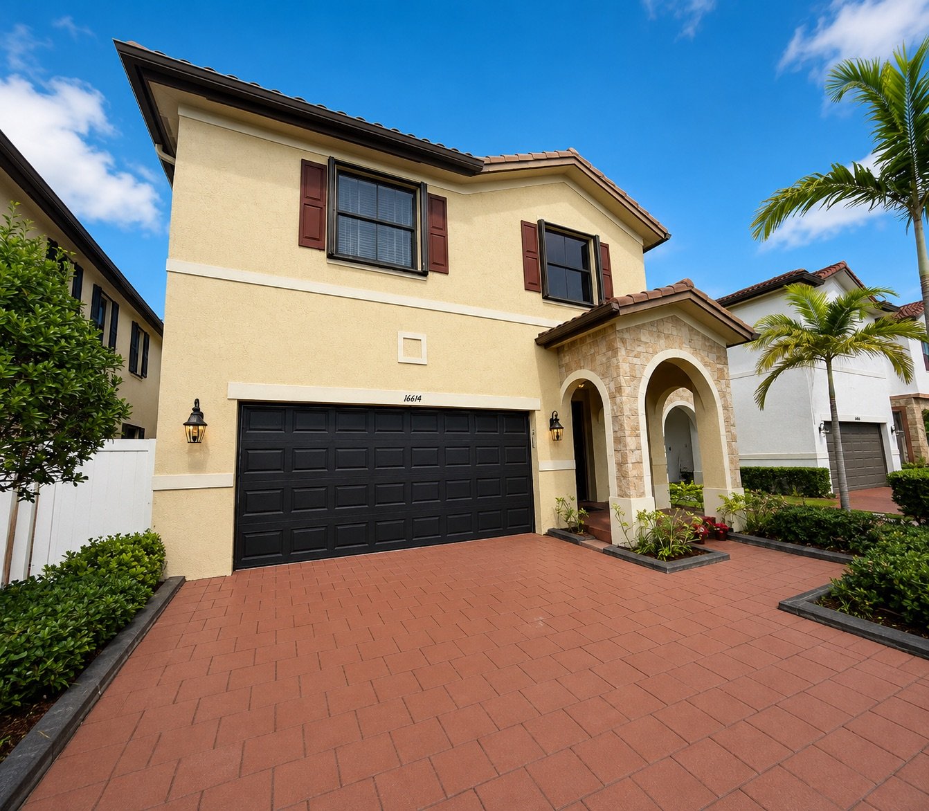 HIALEAH House: 10614 w 35th ln