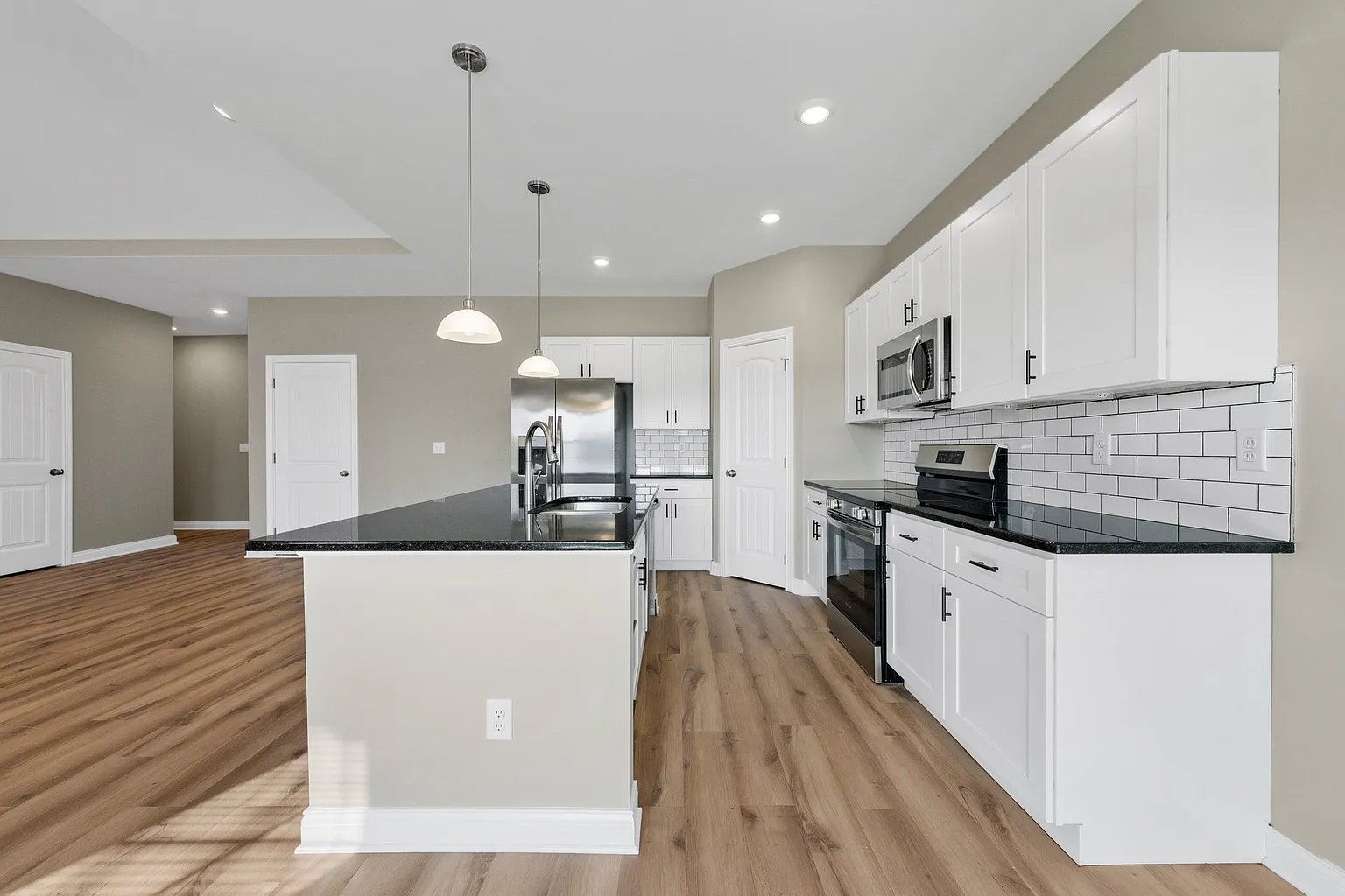 Bowling Green House: 2613 Cedrus Ave