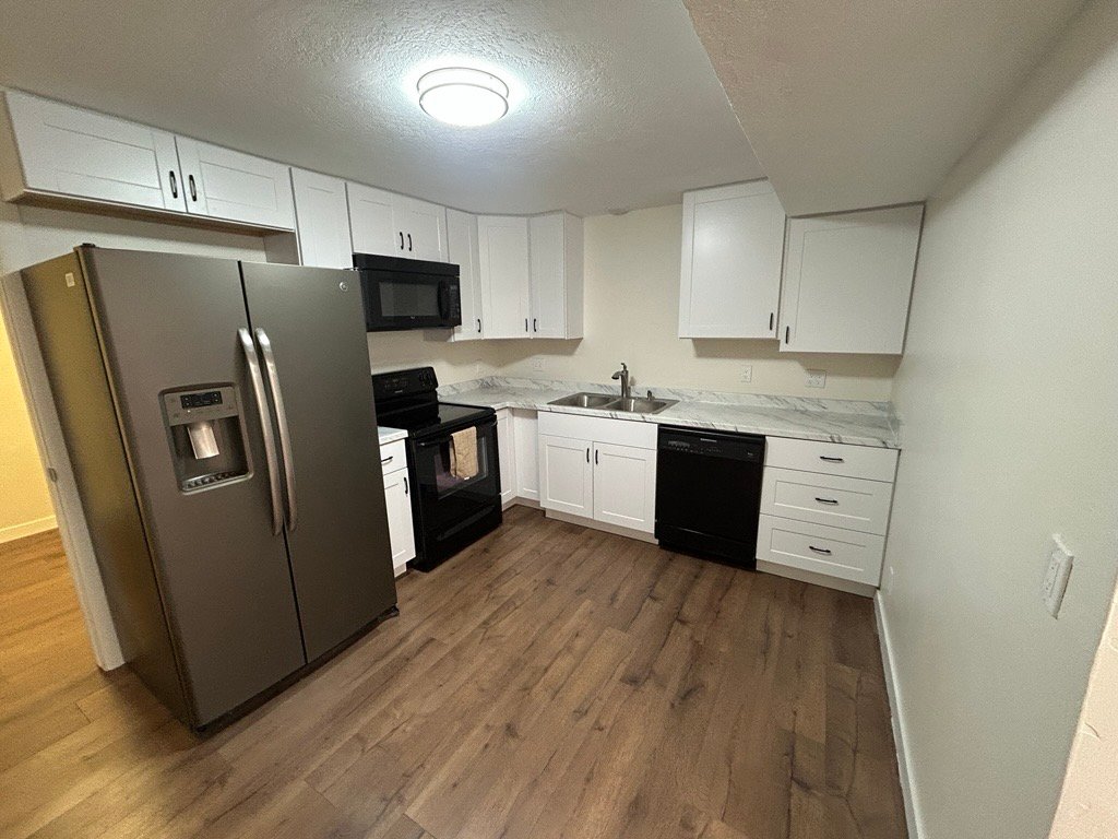 LAYTON Apartment: 723 N Adamswood Rd