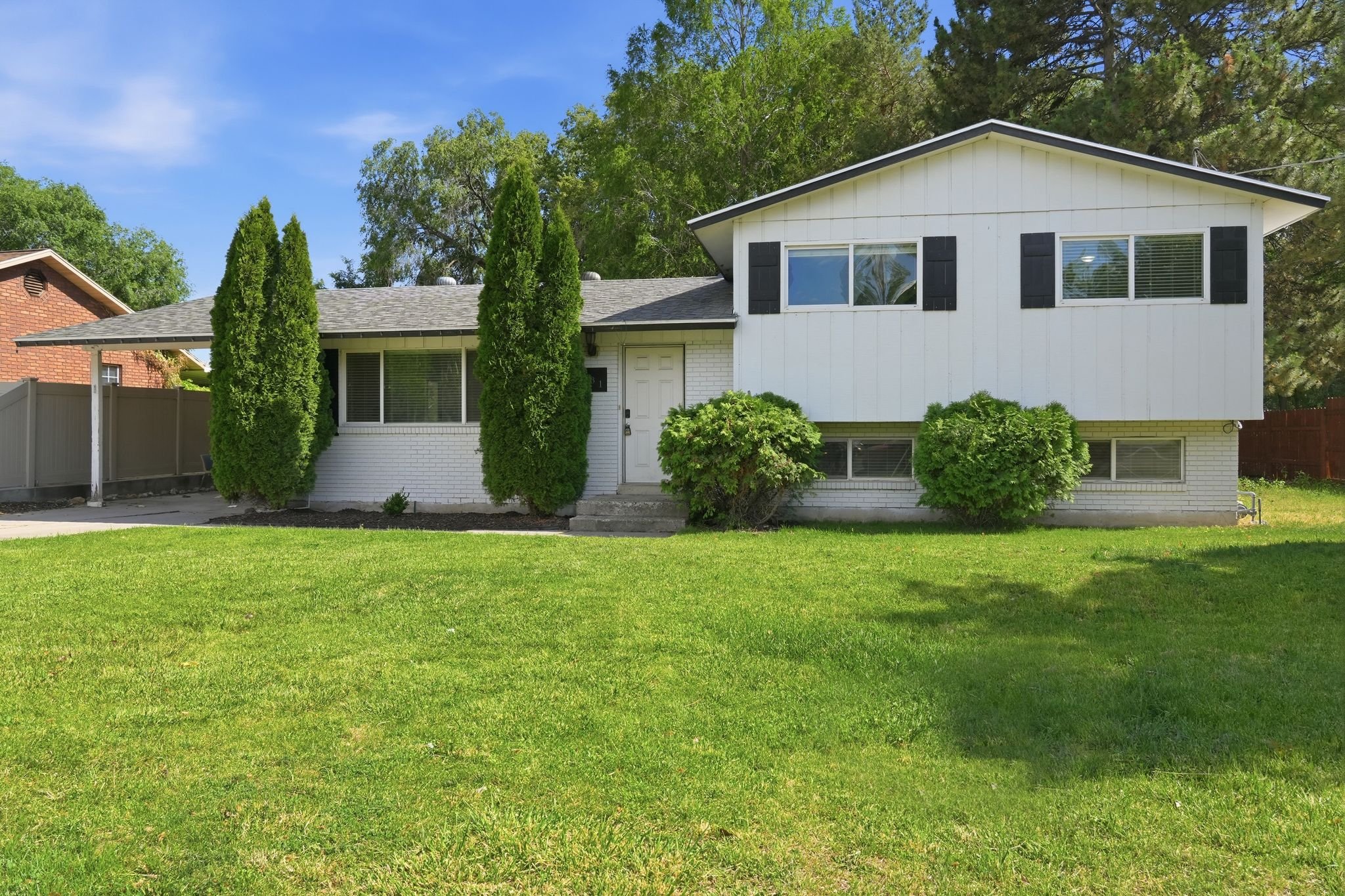 Orem House: 281 W 2000 S