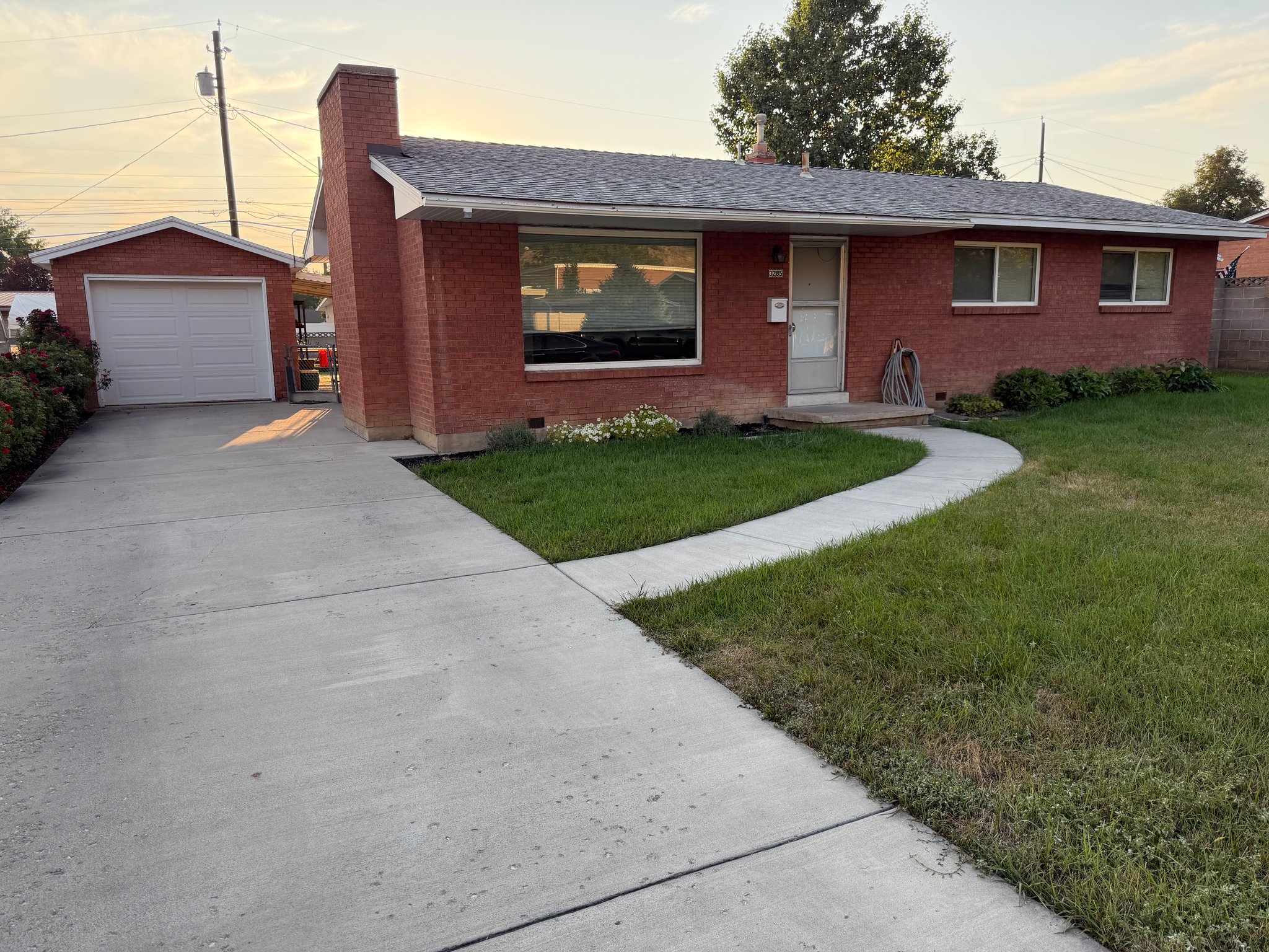 Provo House: 3285 N 500 E