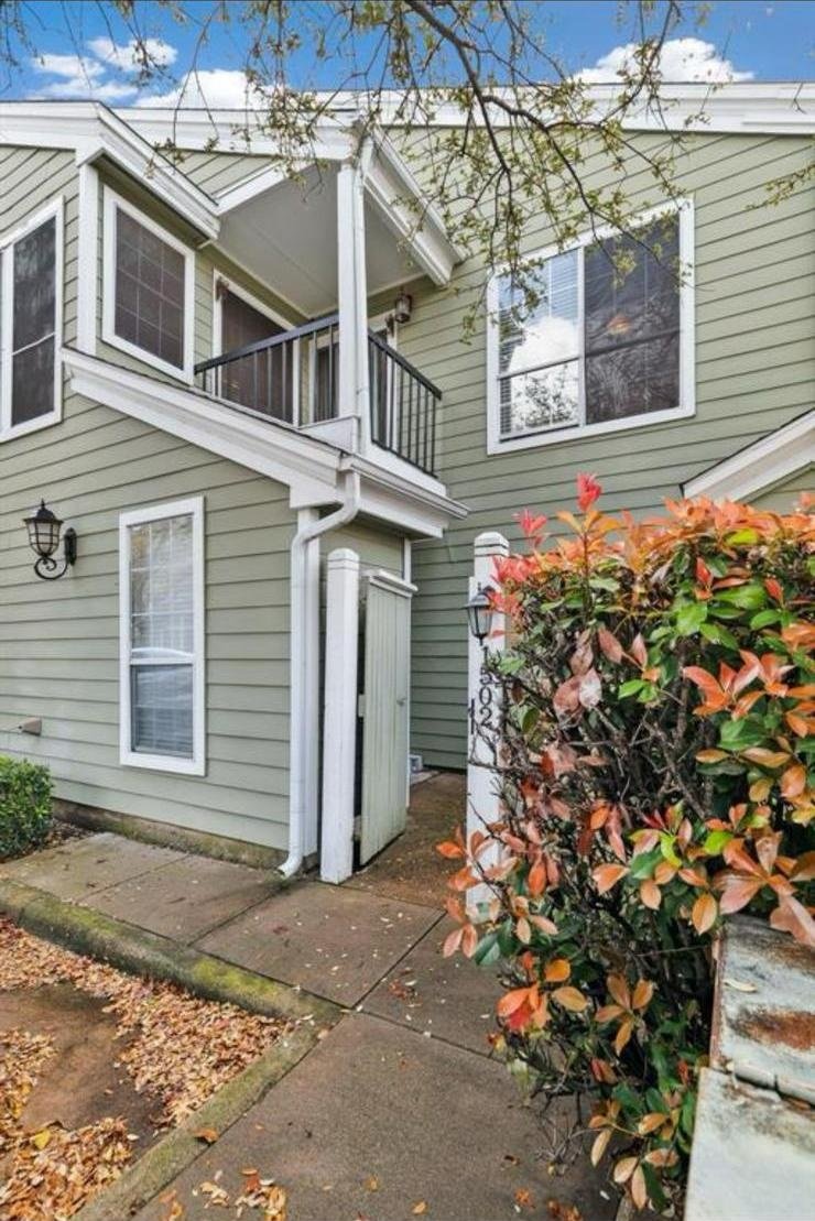 Dallas Condo: 6220 Bentwood Trl