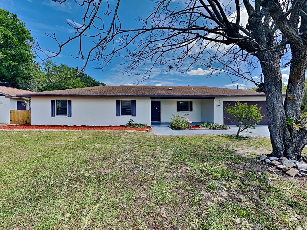Winter Haven House: 2995 Cypress Gardens Rd