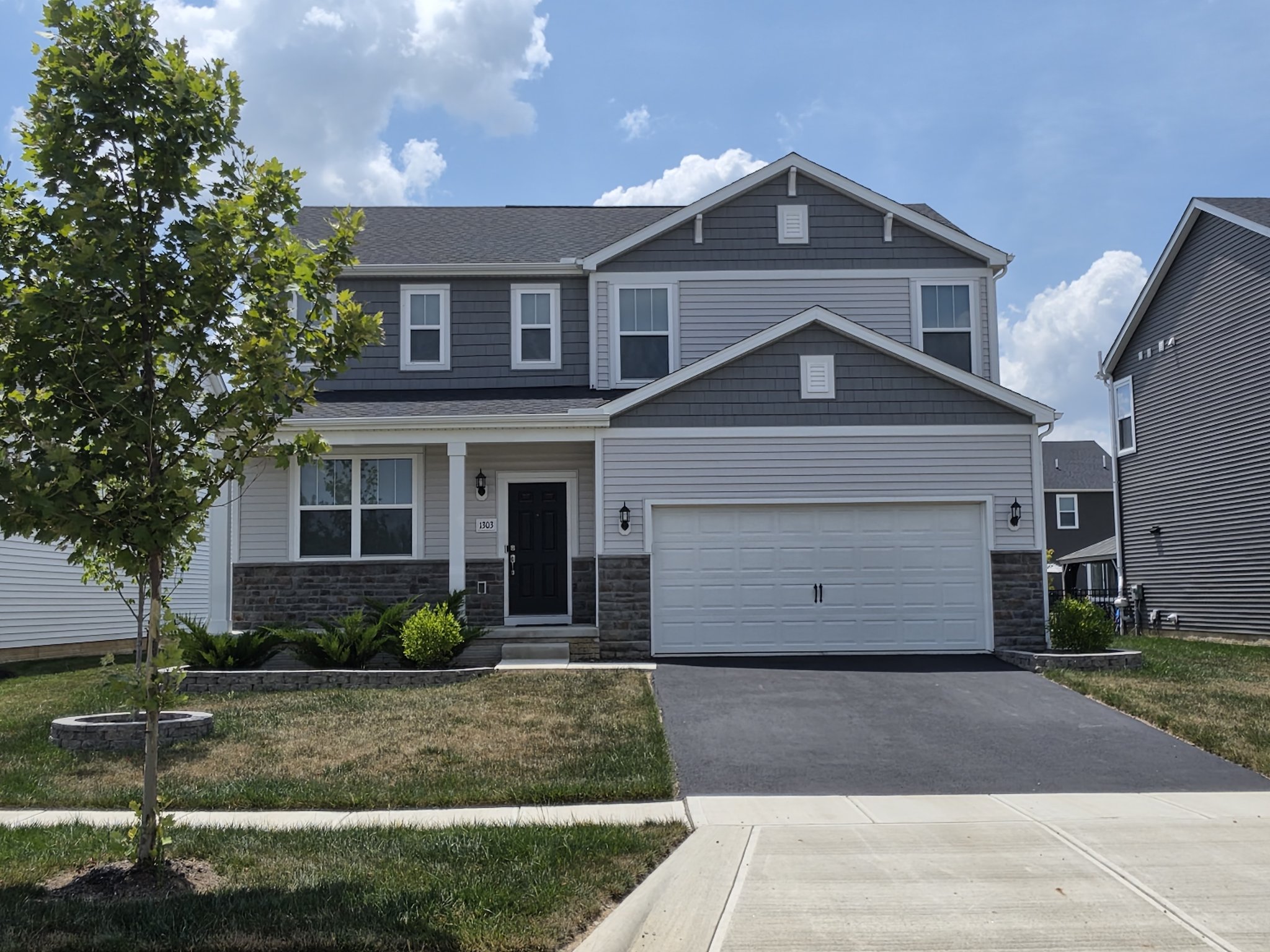 Lockbourne House: 1303 theodore dr
