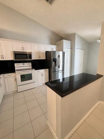Delray Beach Townhome: 6098 Lake Hibiscus Drive