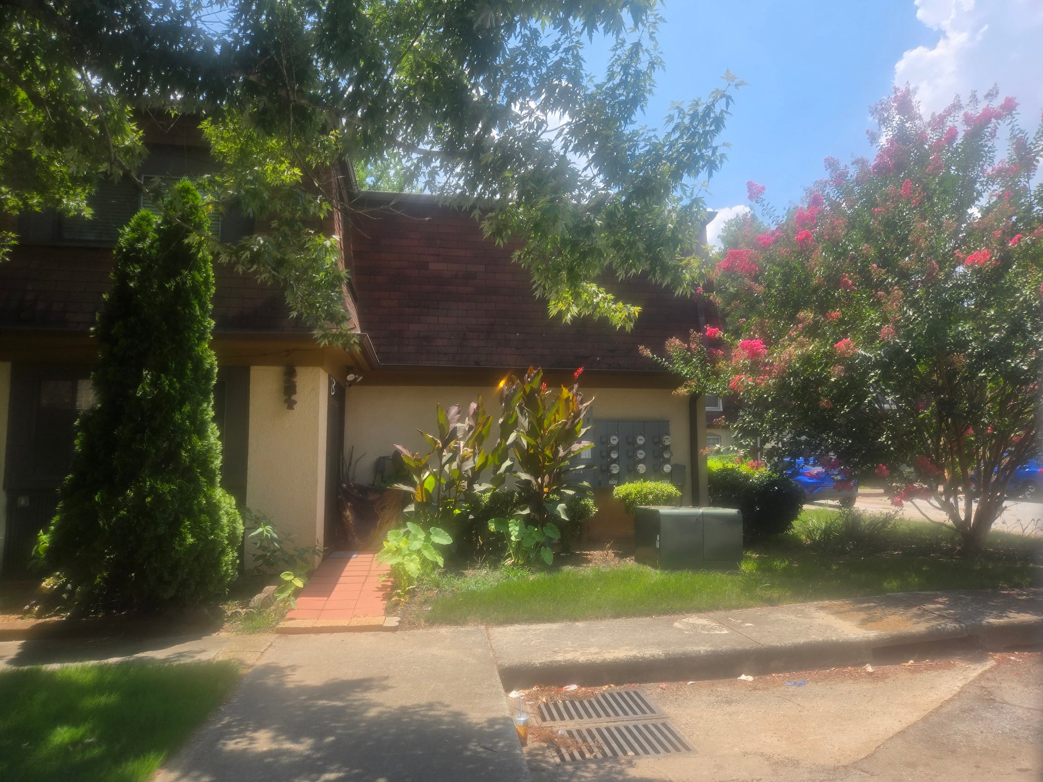 Stonecrest Condo: 73 Place Fontaine