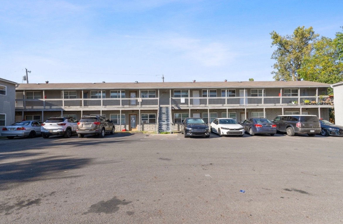 Columbus Apartment: 474 E Norwich Ave