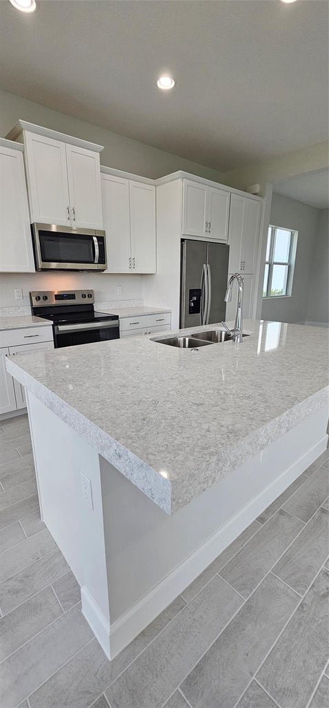 The Acreage House: 5461 EMPIRE Drive
