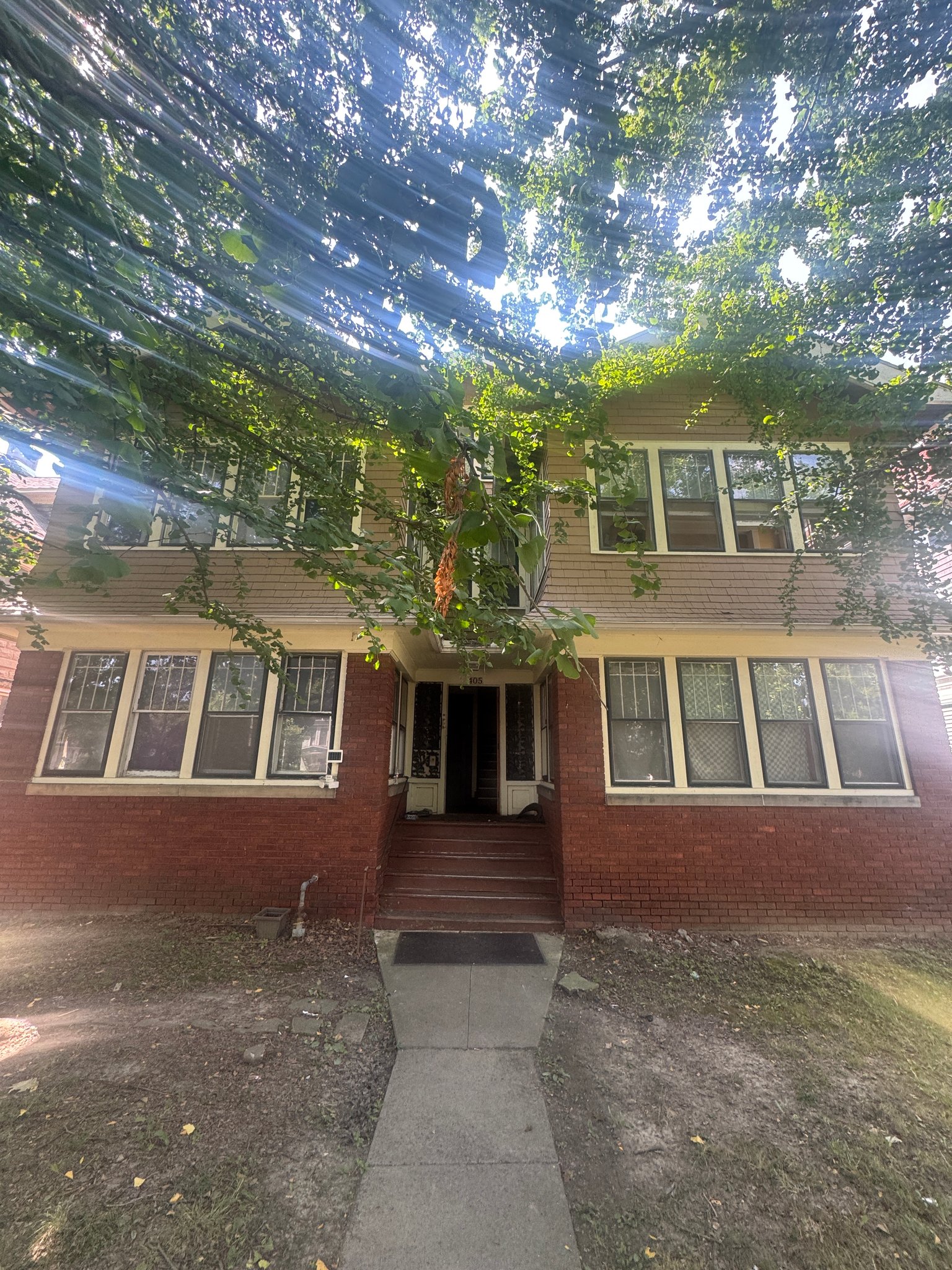 Toledo Apartment: 405 Victoria Pl