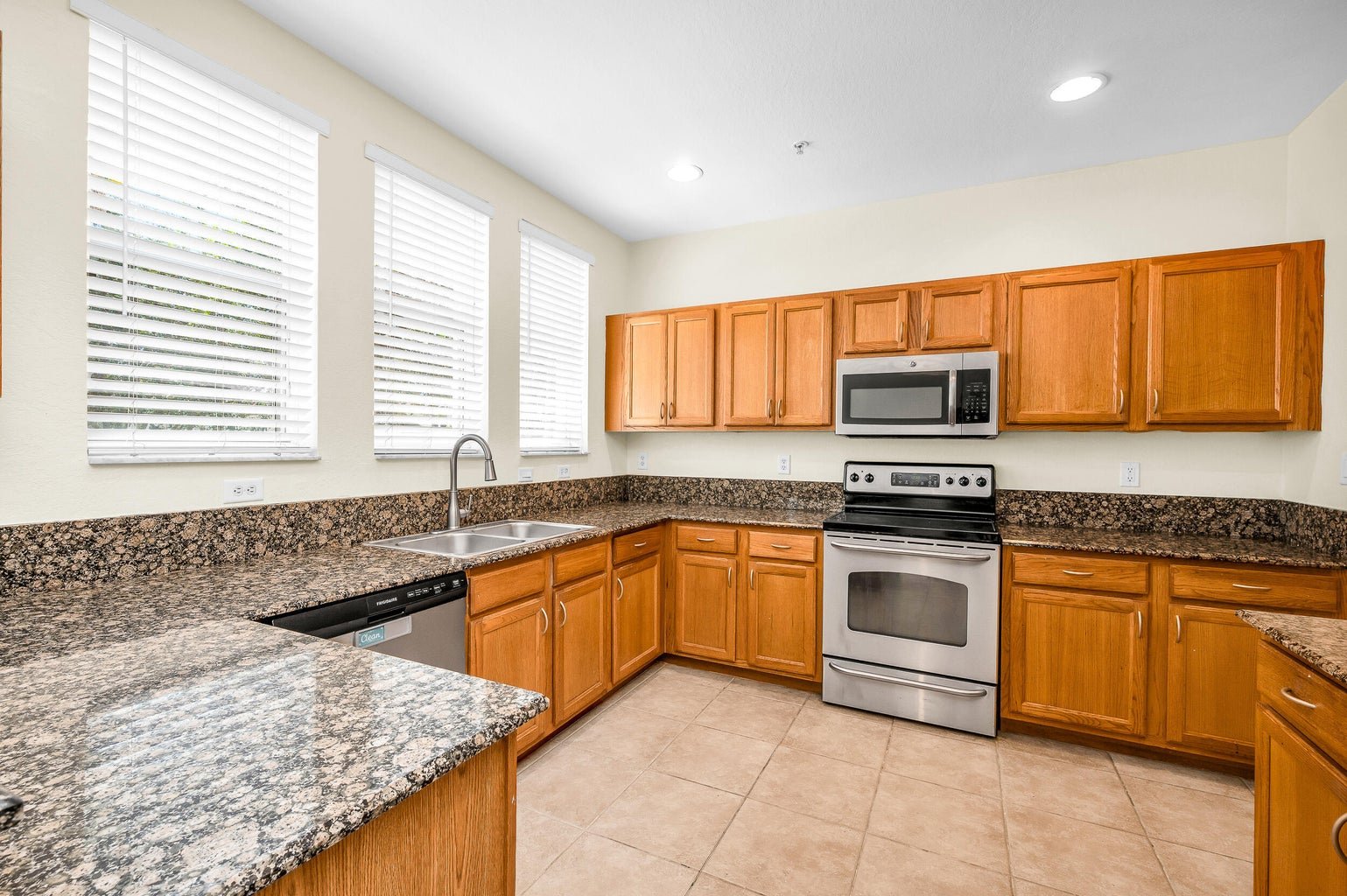 West Palm Beach Townhome: 810 Marina Del Ray 6