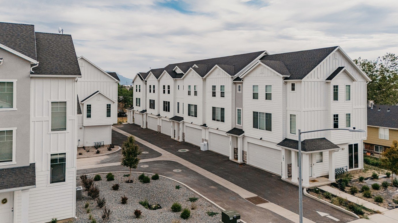 Provo Townhome: 688 E 500 S