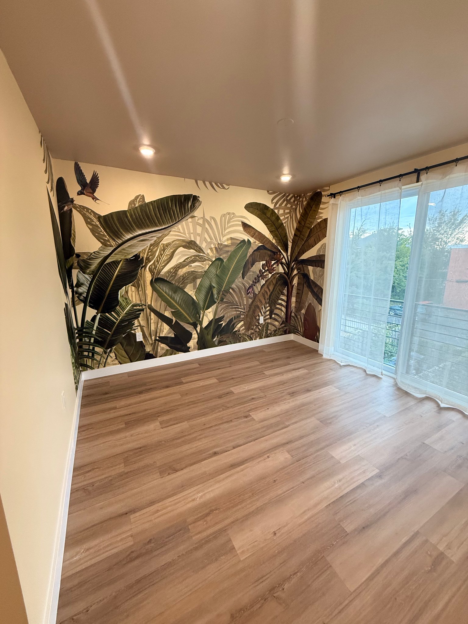 Washington Condo: 2325 High Street SE