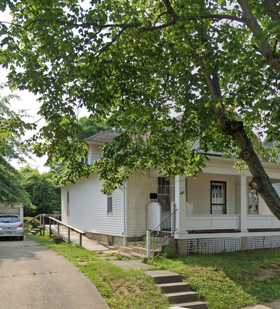 Marietta House: 121 Woodland Ave