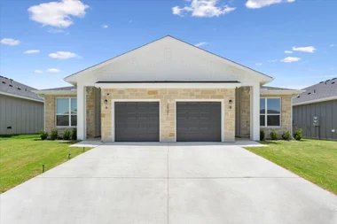 Temple Multiplex: 2921 Quail Ridge Lane
