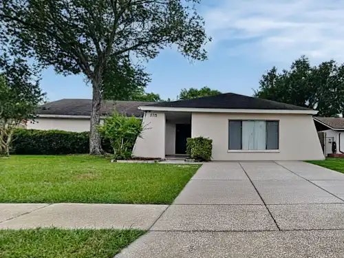 Brandon House: 3710 Coppertree Cir