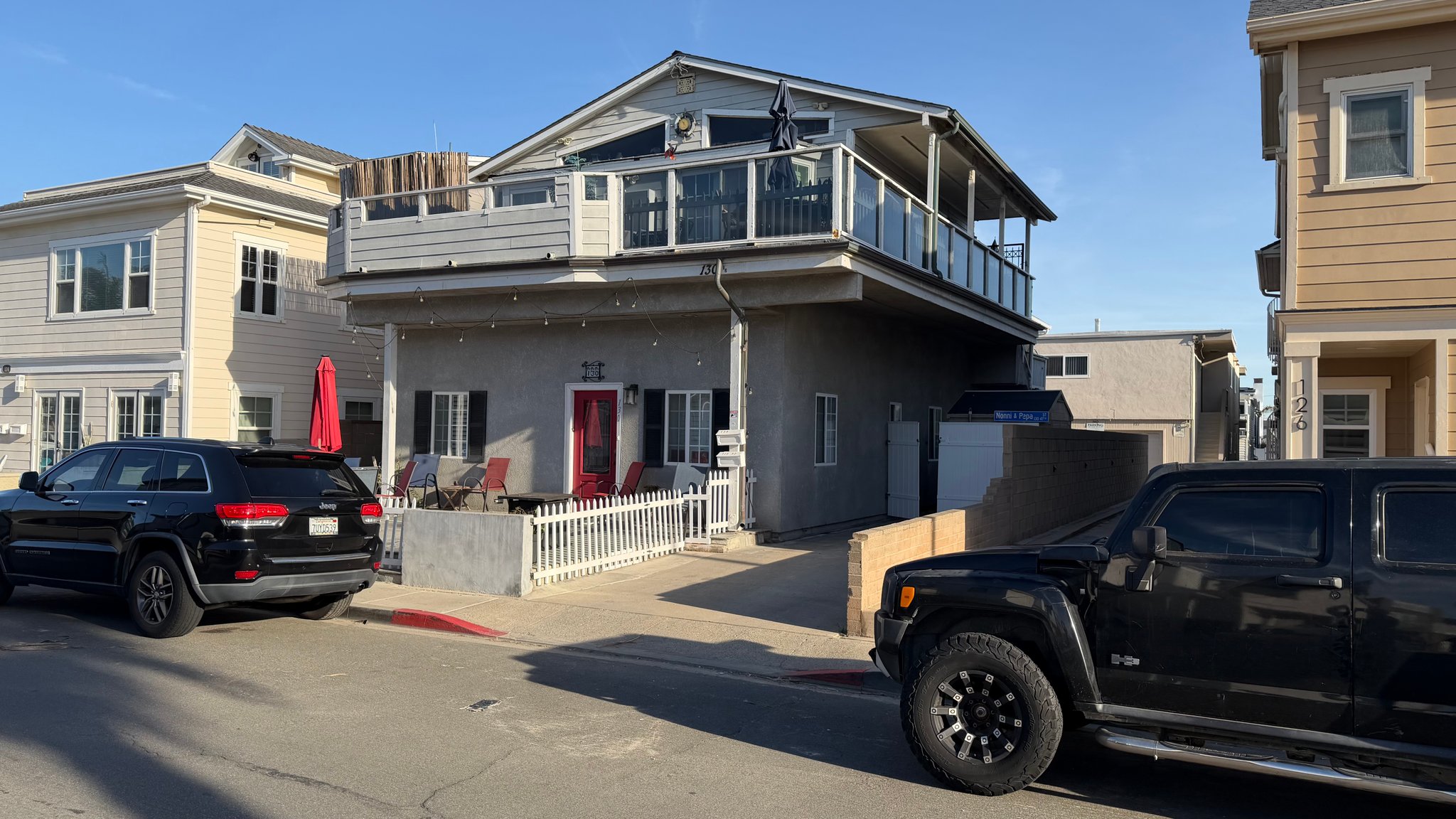 Newport beach Condo: 130 47 th st