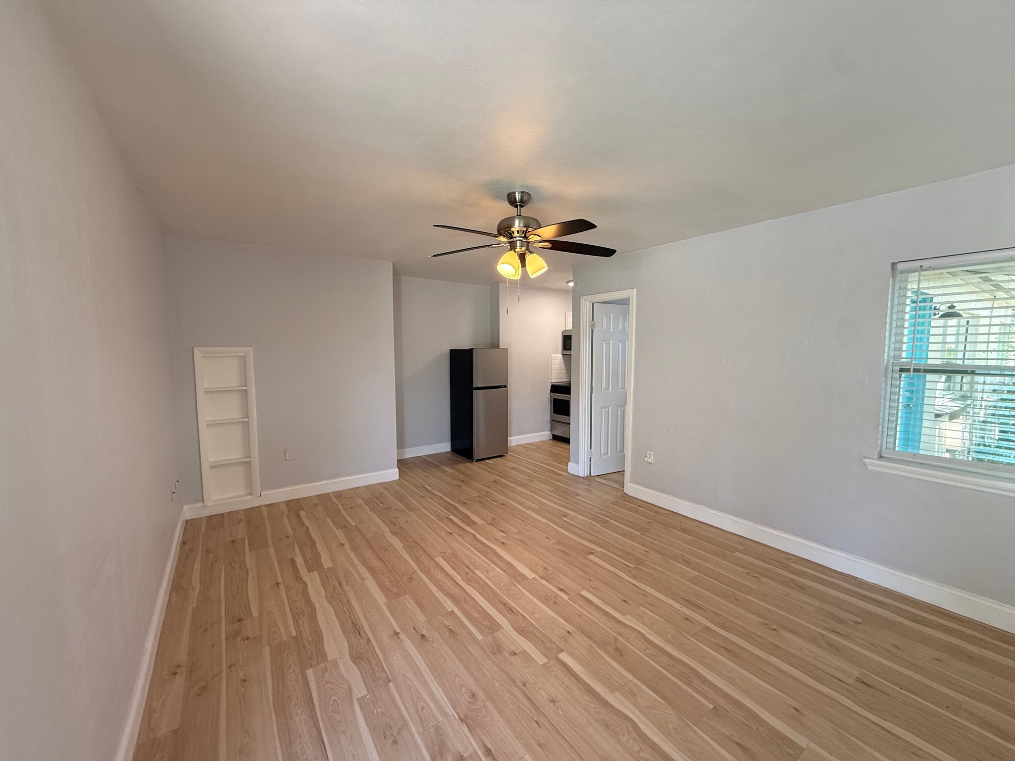 Saint Petersburg Apartment: 240 30th Ave N
