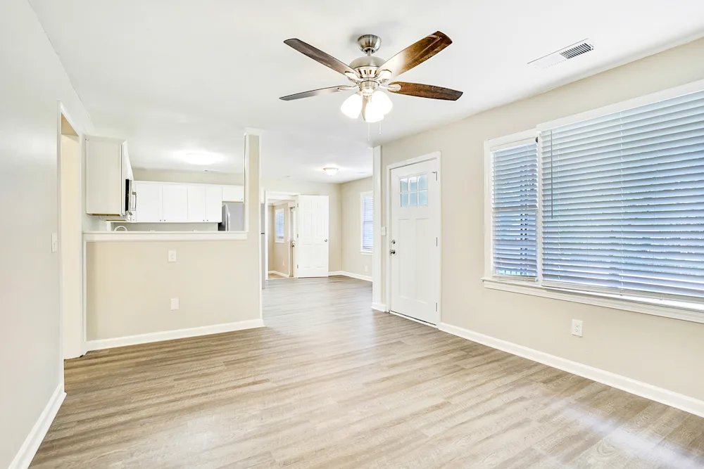 Atlanta House: 320 Mount Zion Rd Sw