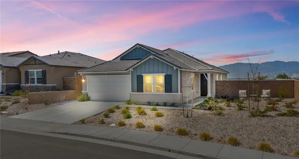 Lake Elsinore House: 45123 Quicksilver Rd