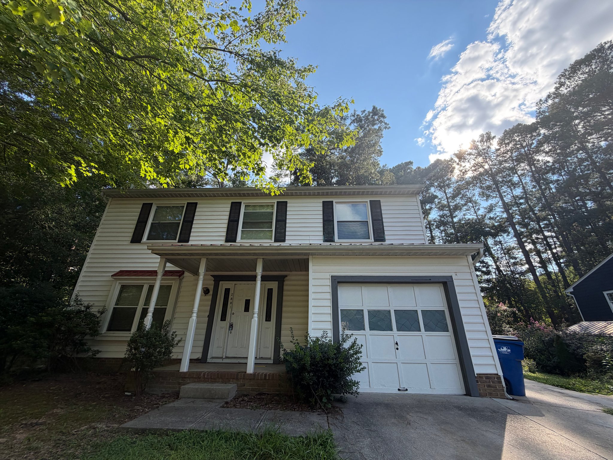 Raleigh House: 2801 Henslowe Dr.