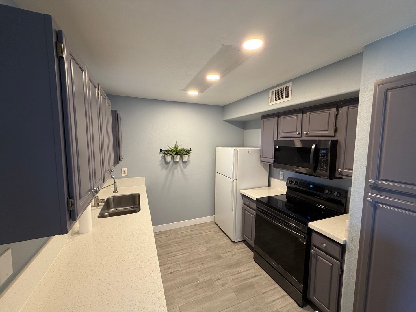 Las Vegas Condo: 555 E Silverado Ranch Blvd