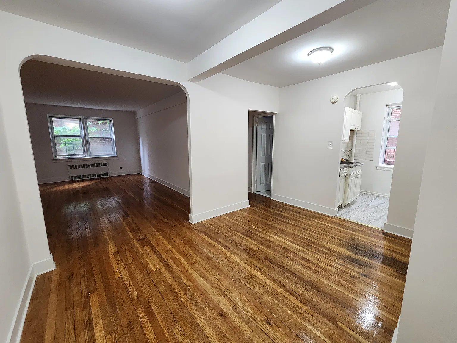 Kew Gardens Apartment: 123-25 82nd Avenue