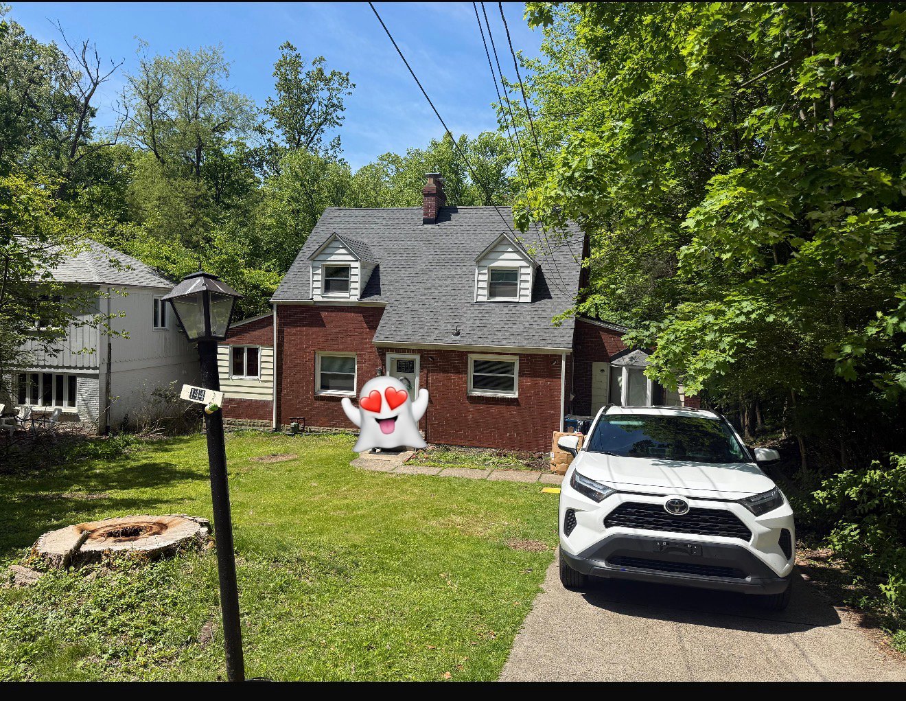 Pittsburgh House: 144 Spring Grove Rd