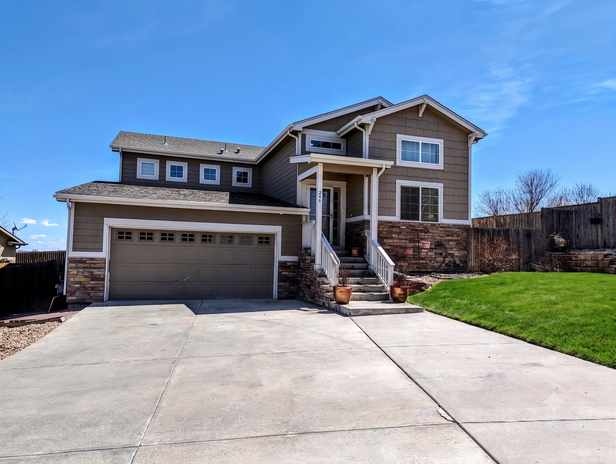 Loveland House: 246 Primrose Dr