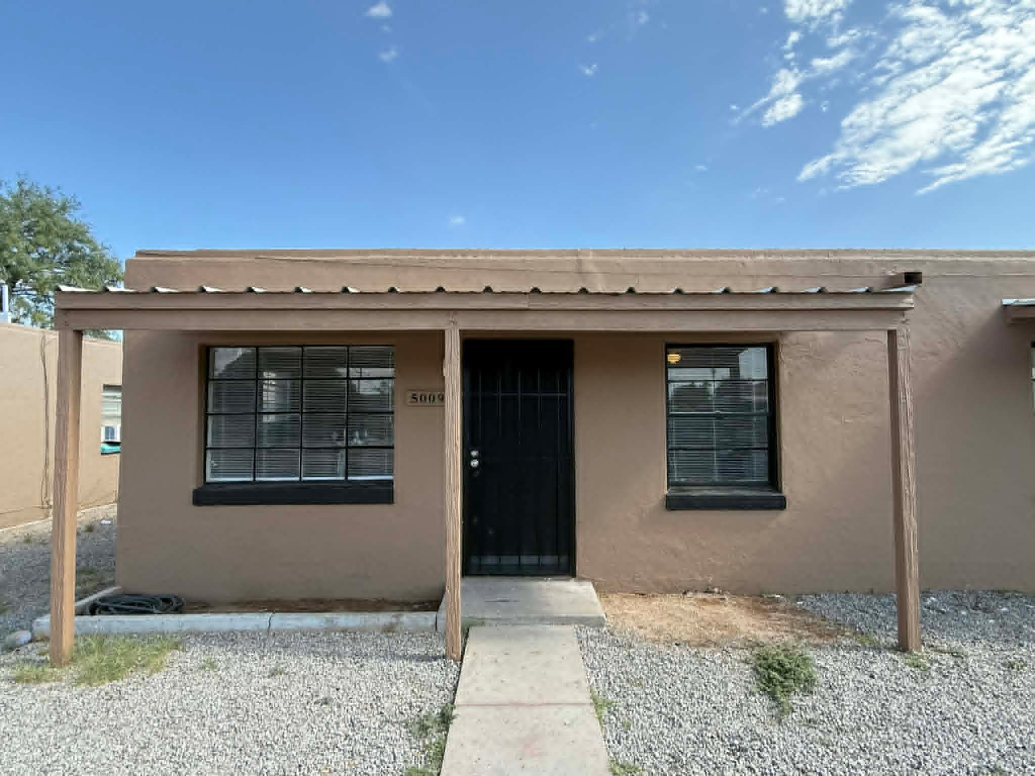 Tucson Townhome: 5009 E 1st St